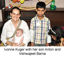 Ivonne Kuger with her son Anton and Vishwajeet Barna